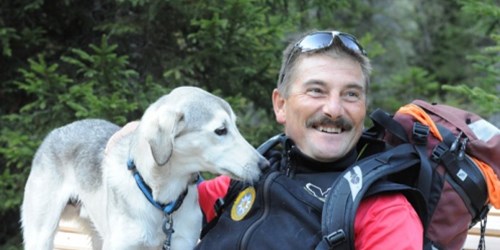 Bergwanderführer Andreas mit Hund Ike Leutascherhof